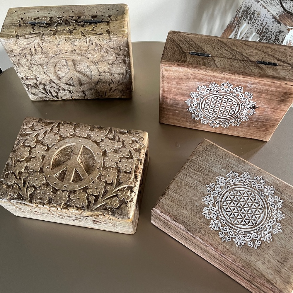 Wood carved box